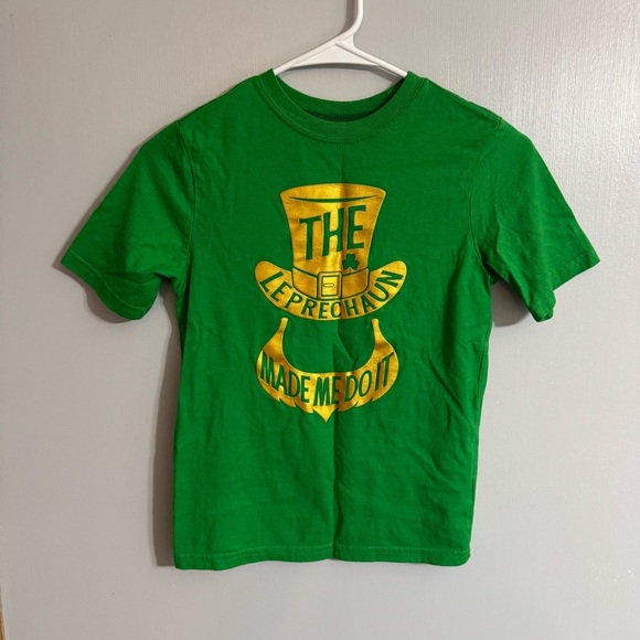 St. Patrick’s Day T-Shirt with Leprechaun Hat Design Size Medium - Picture 6 of 6